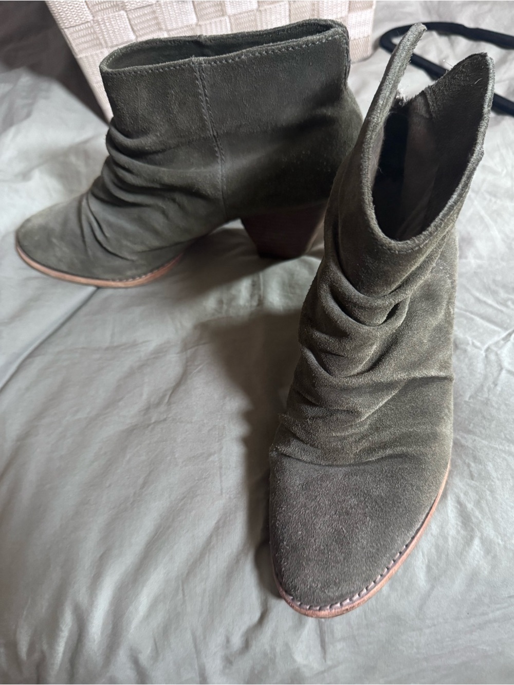 Splendid green ankle bootie